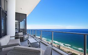 Circle On Cavill 2, 3, 4 & 5 Bedroom Skyhomes & Sub Penthouses By Gold Coast Holidays