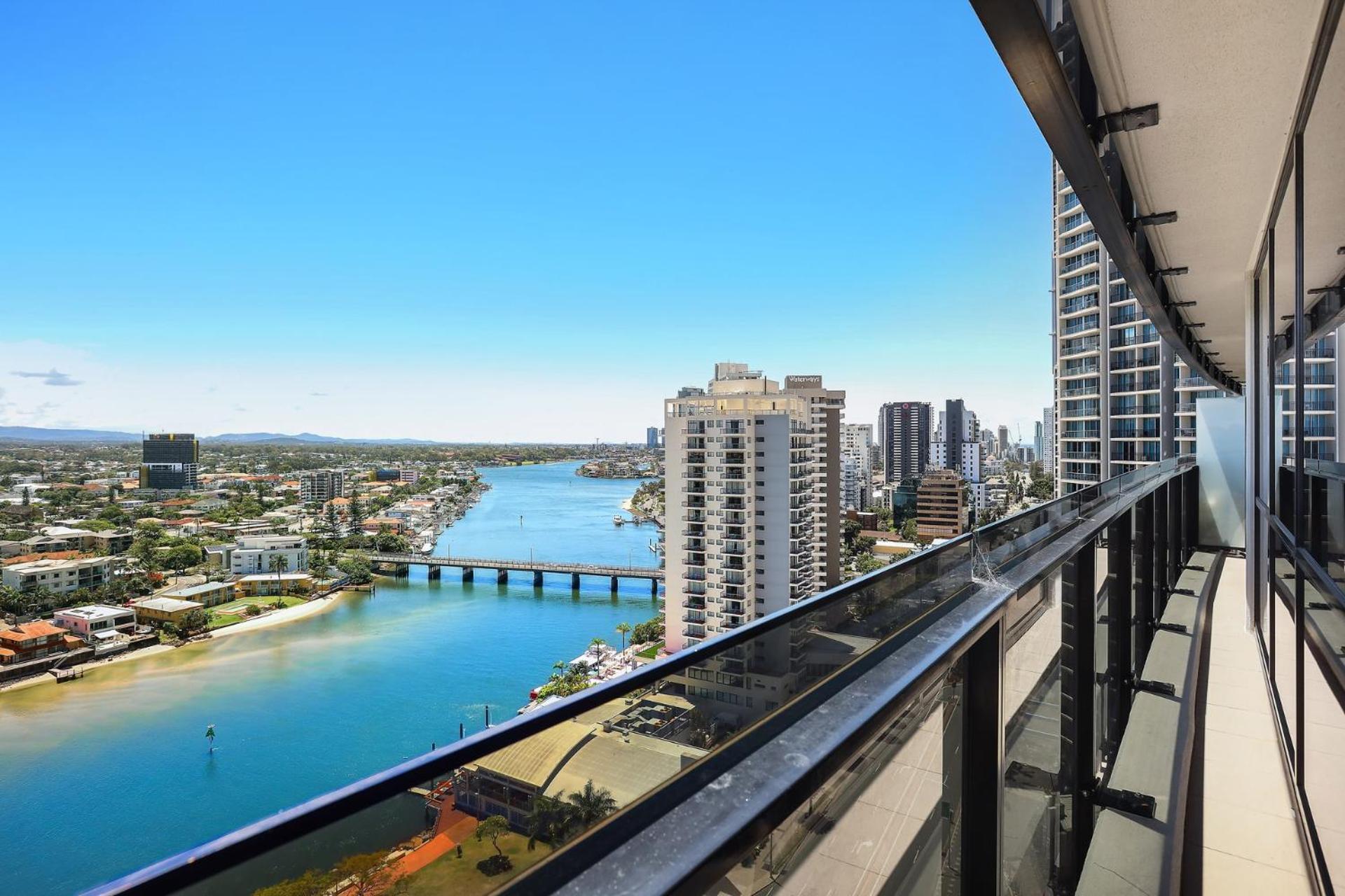 Circle On Cavill 2, 3, 4 & 5 Bedroom Skyhomes & Sub Penthouses By Gold Coast Holidays Exterior photo