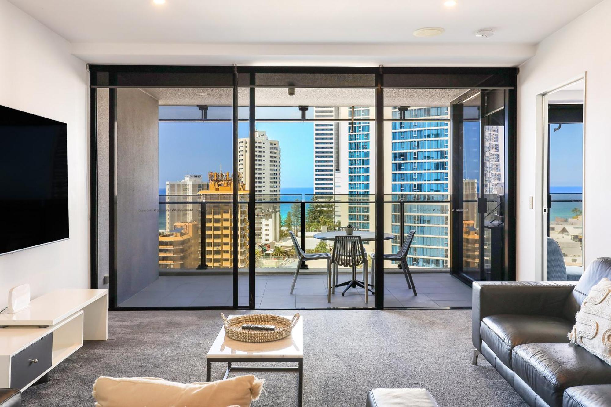 Circle On Cavill 2, 3, 4 & 5 Bedroom Skyhomes & Sub Penthouses By Gold Coast Holidays Exterior photo