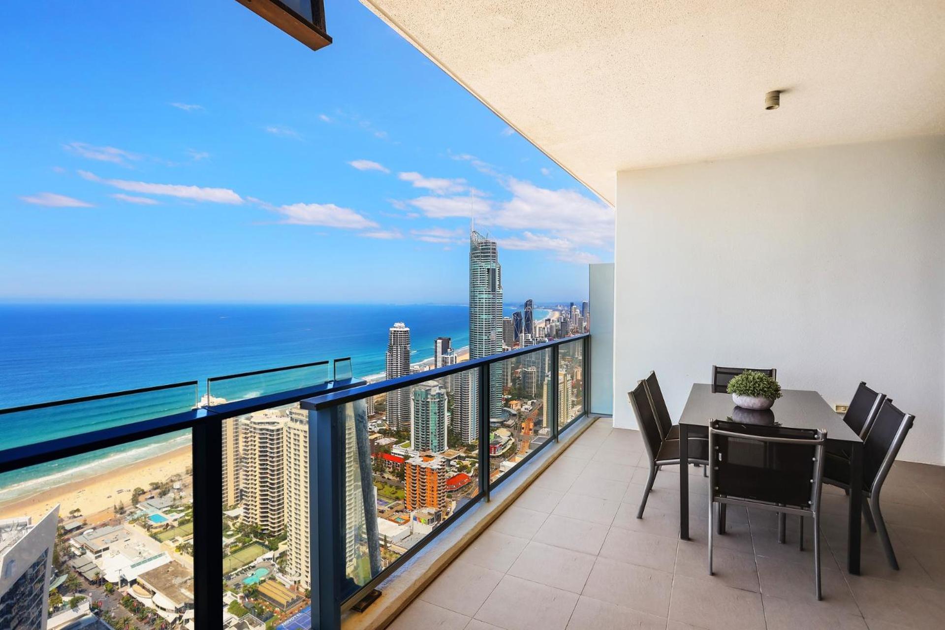 Circle On Cavill 2, 3, 4 & 5 Bedroom Skyhomes & Sub Penthouses By Gold Coast Holidays Exterior photo