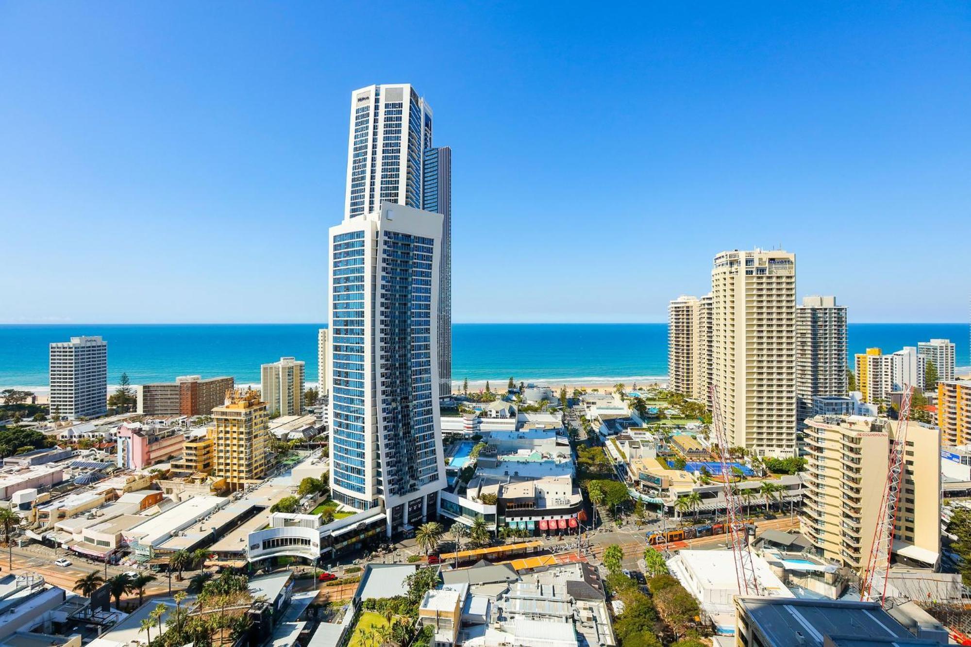 Circle On Cavill 2, 3, 4 & 5 Bedroom Skyhomes & Sub Penthouses By Gold Coast Holidays Exterior photo