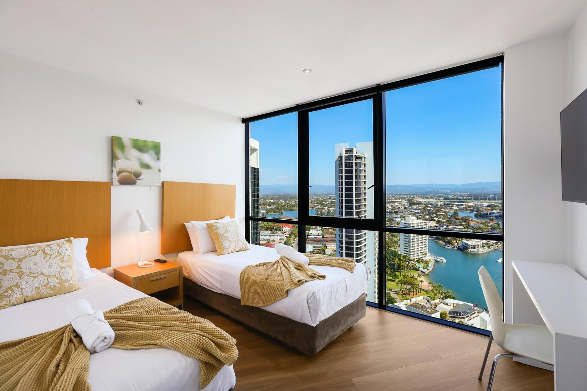 Circle On Cavill 2, 3, 4 & 5 Bedroom Skyhomes & Sub Penthouses By Gold Coast Holidays Exterior photo
